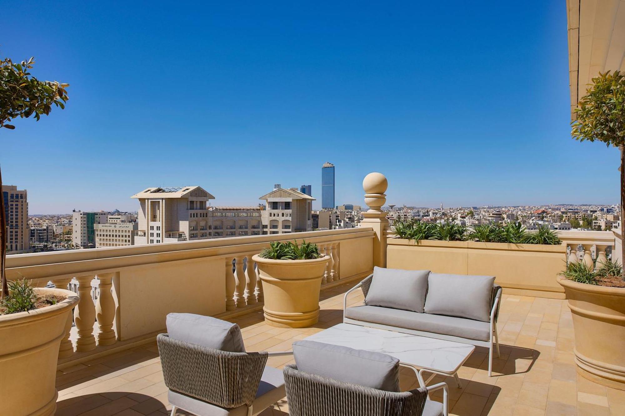 Готель The Ritz-Carlton, Амман Екстер'єр фото The Westin Palace Madrid