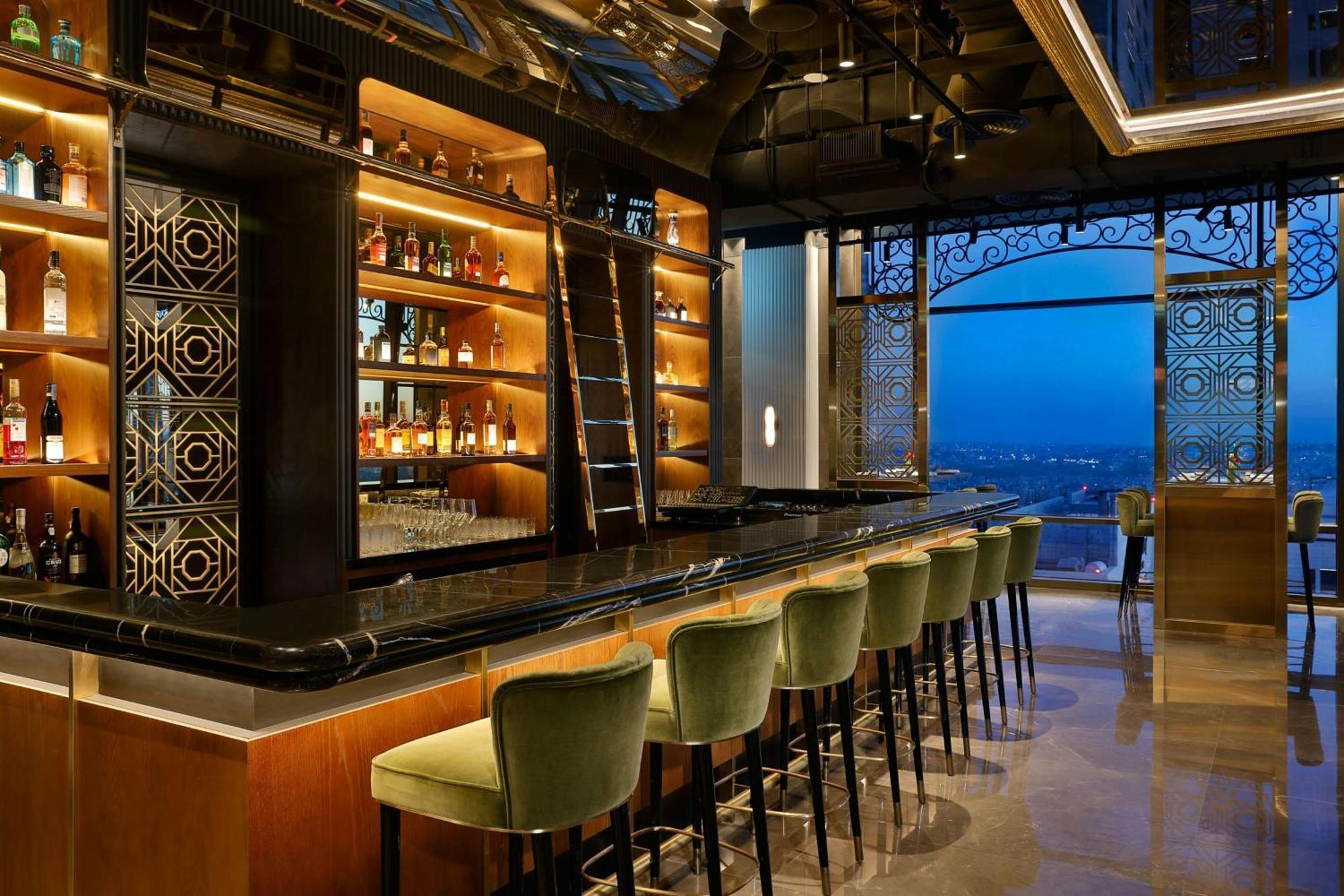 Готель The Ritz-Carlton, Амман Екстер'єр фото The bar at the 101 lounge
