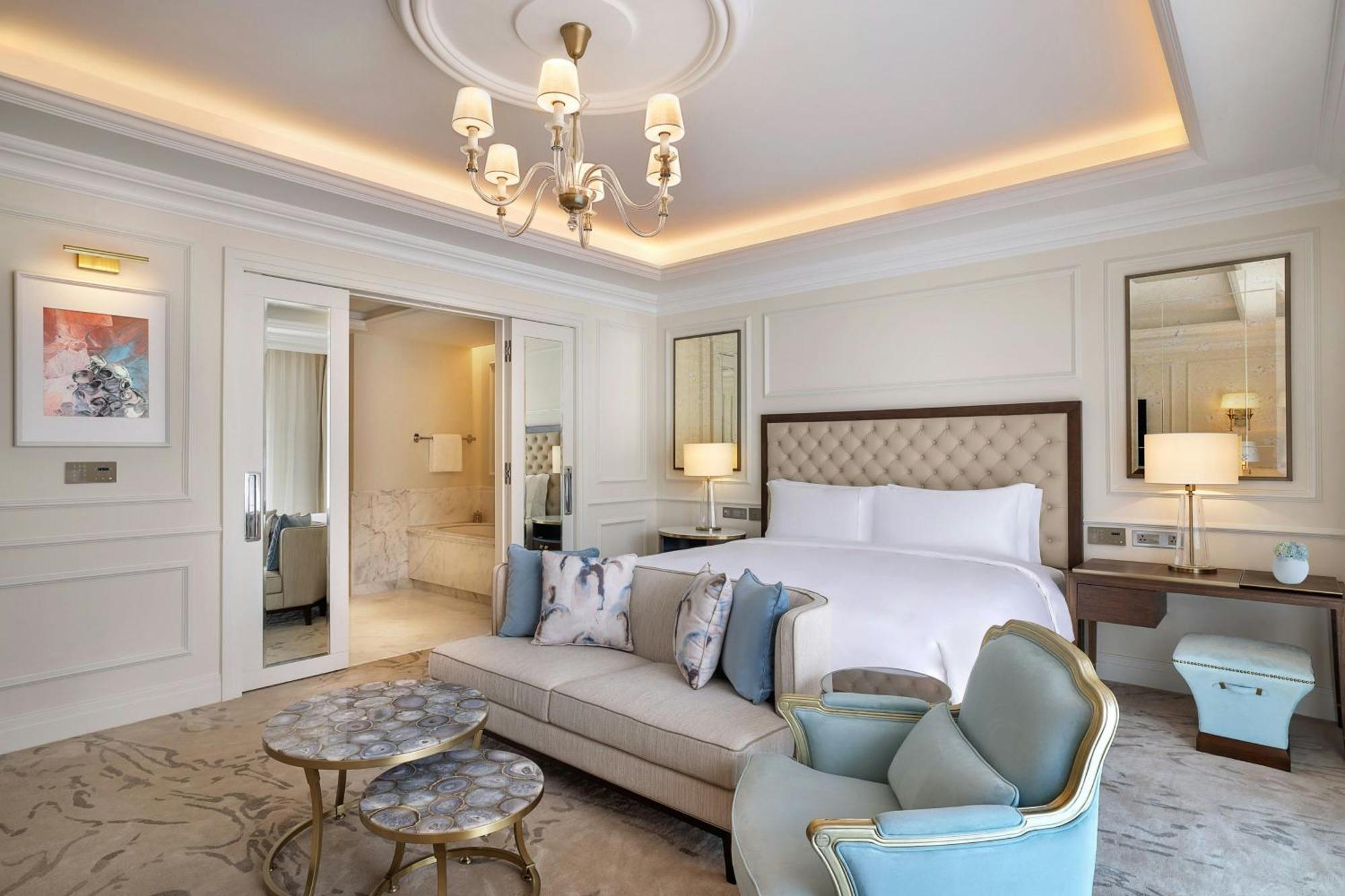 Готель The Ritz-Carlton, Амман Екстер'єр фото A bedroom at the hotel