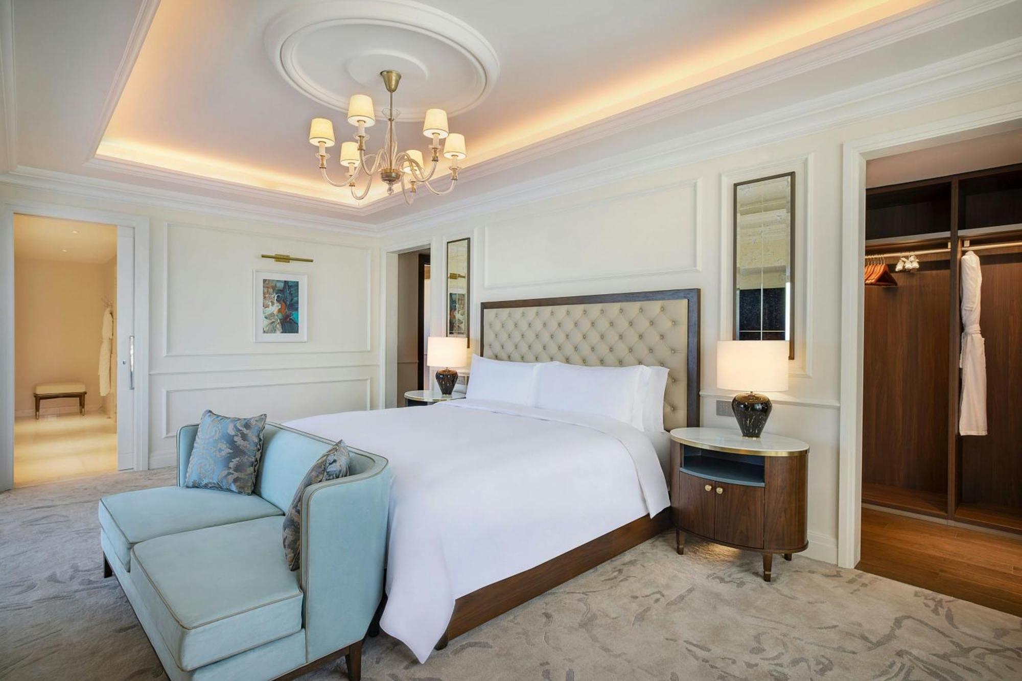 Готель The Ritz-Carlton, Амман Екстер'єр фото A bedroom at the hotel