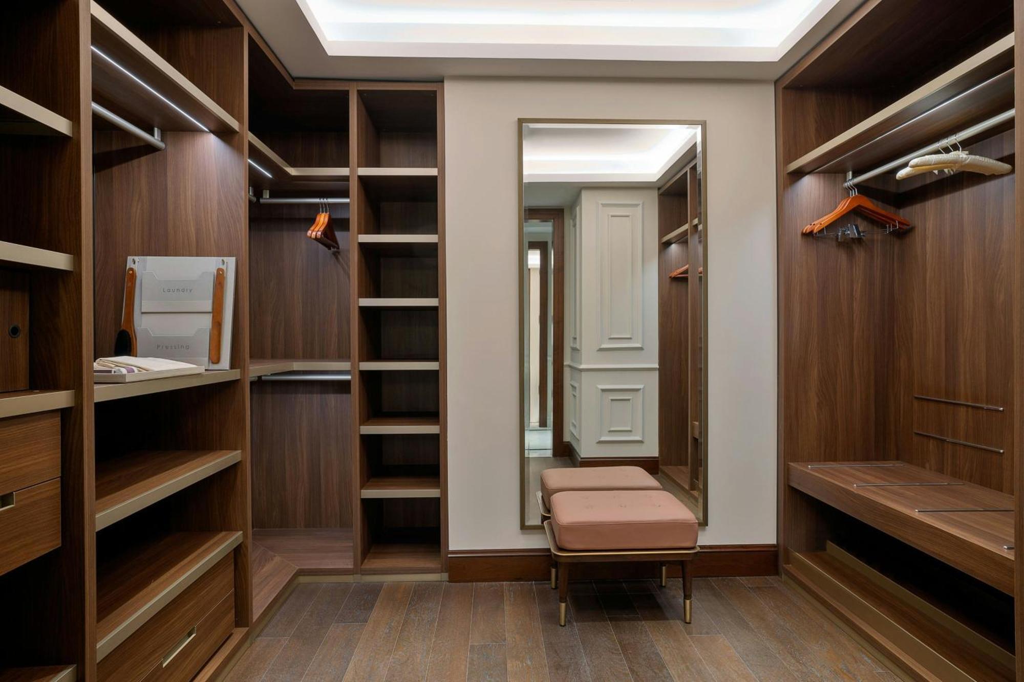 Готель The Ritz-Carlton, Амман Екстер'єр фото A walk-in closet
